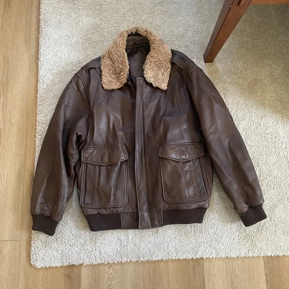 Vintage Roundtree & Yorke Brown Lamb Skin Leather Bomber Jacket
